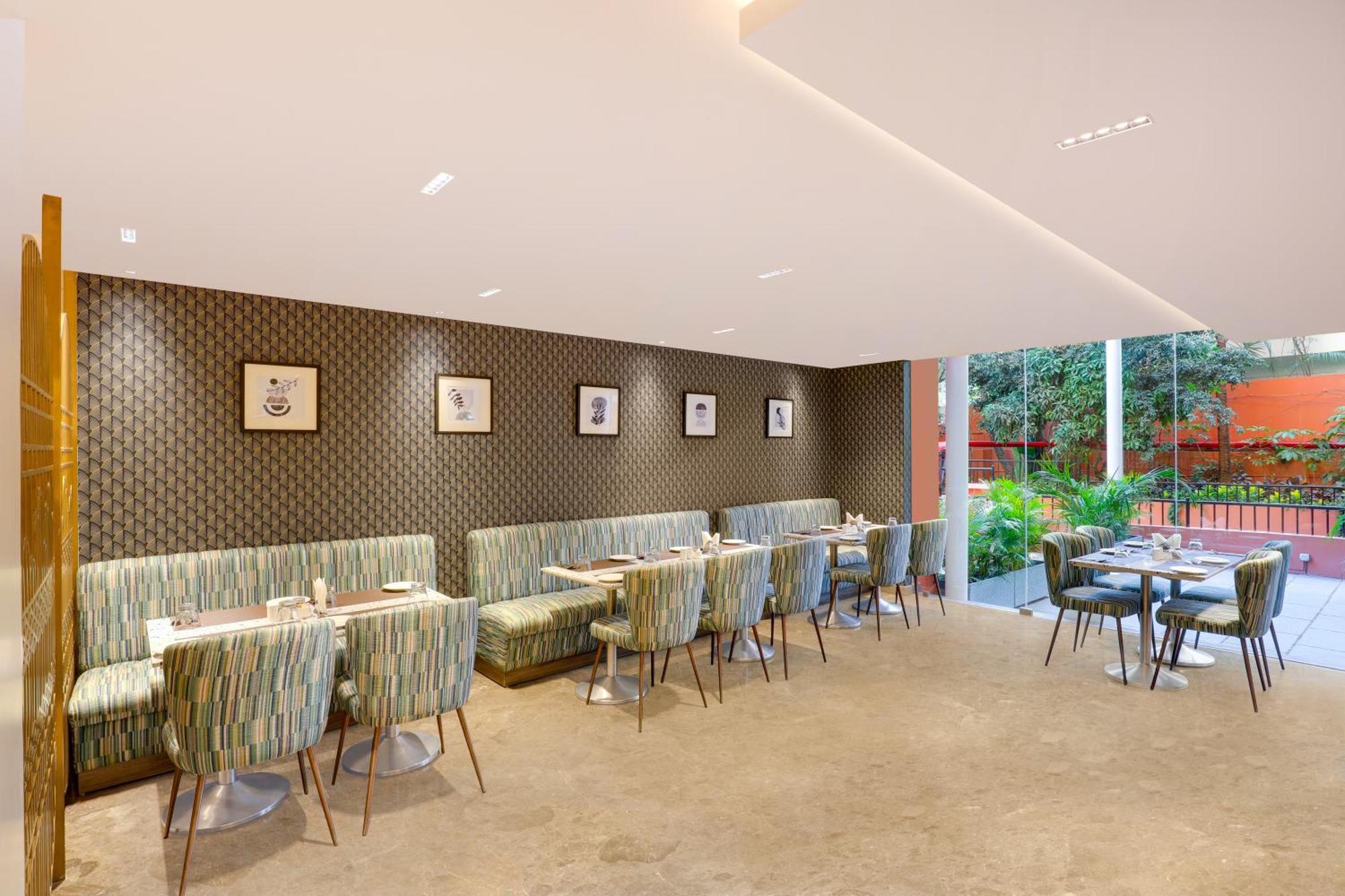 Lemon Tree Suites, Whitefield, Bengaluru Экстерьер фото