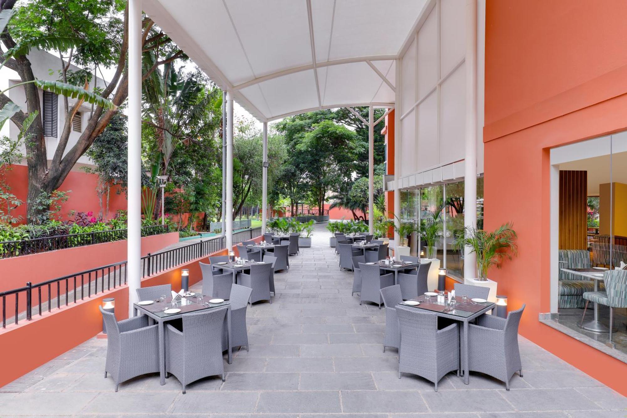 Lemon Tree Suites, Whitefield, Bengaluru Экстерьер фото